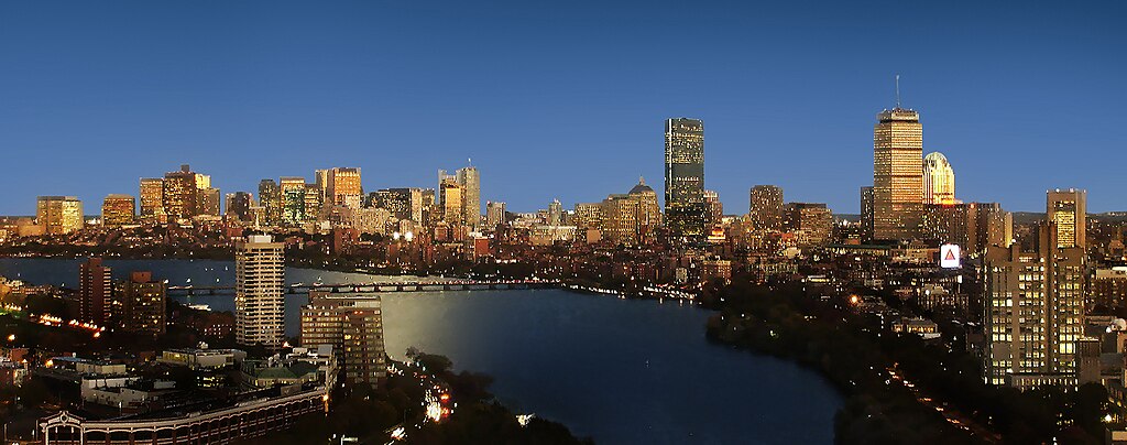 1024px-Panoramic_Boston.jpg