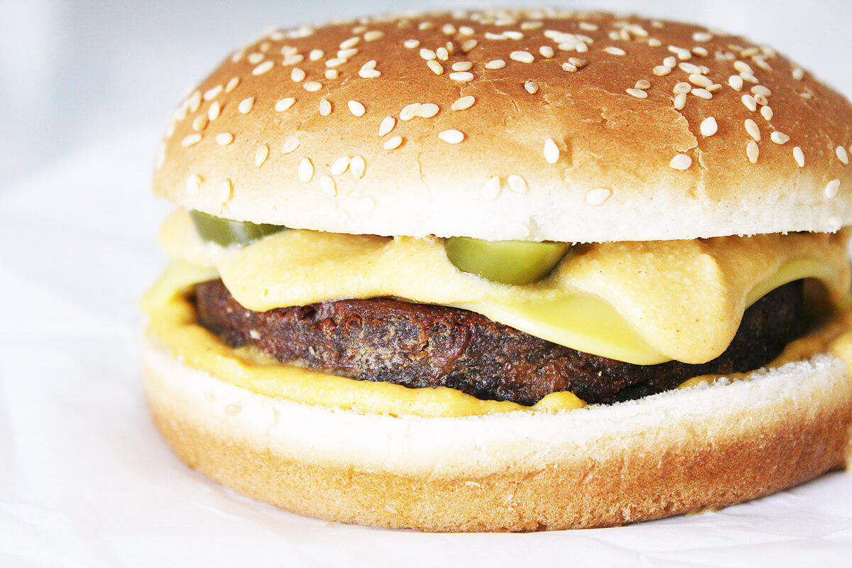 chili-cheese-burger-01.jpg